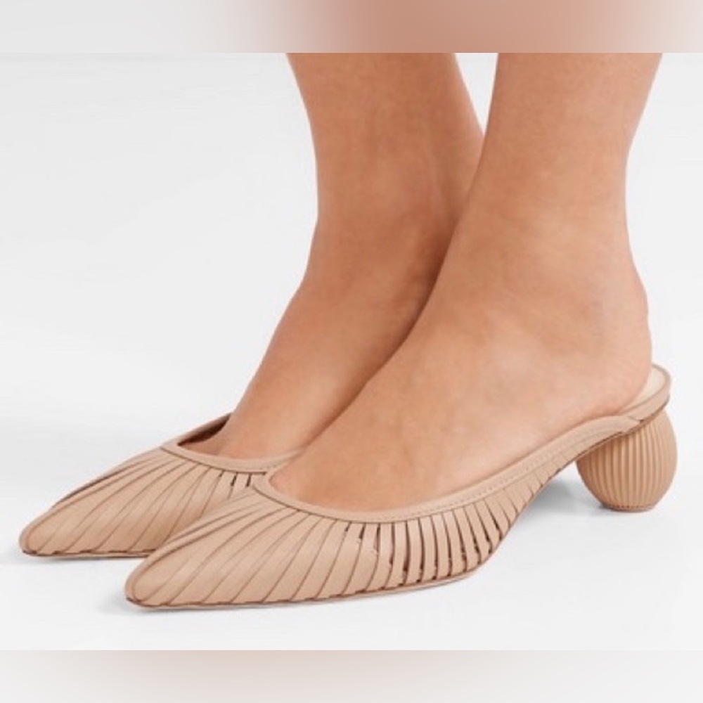✨Cult Gaia ✨ Beige Women's Alia Mules
